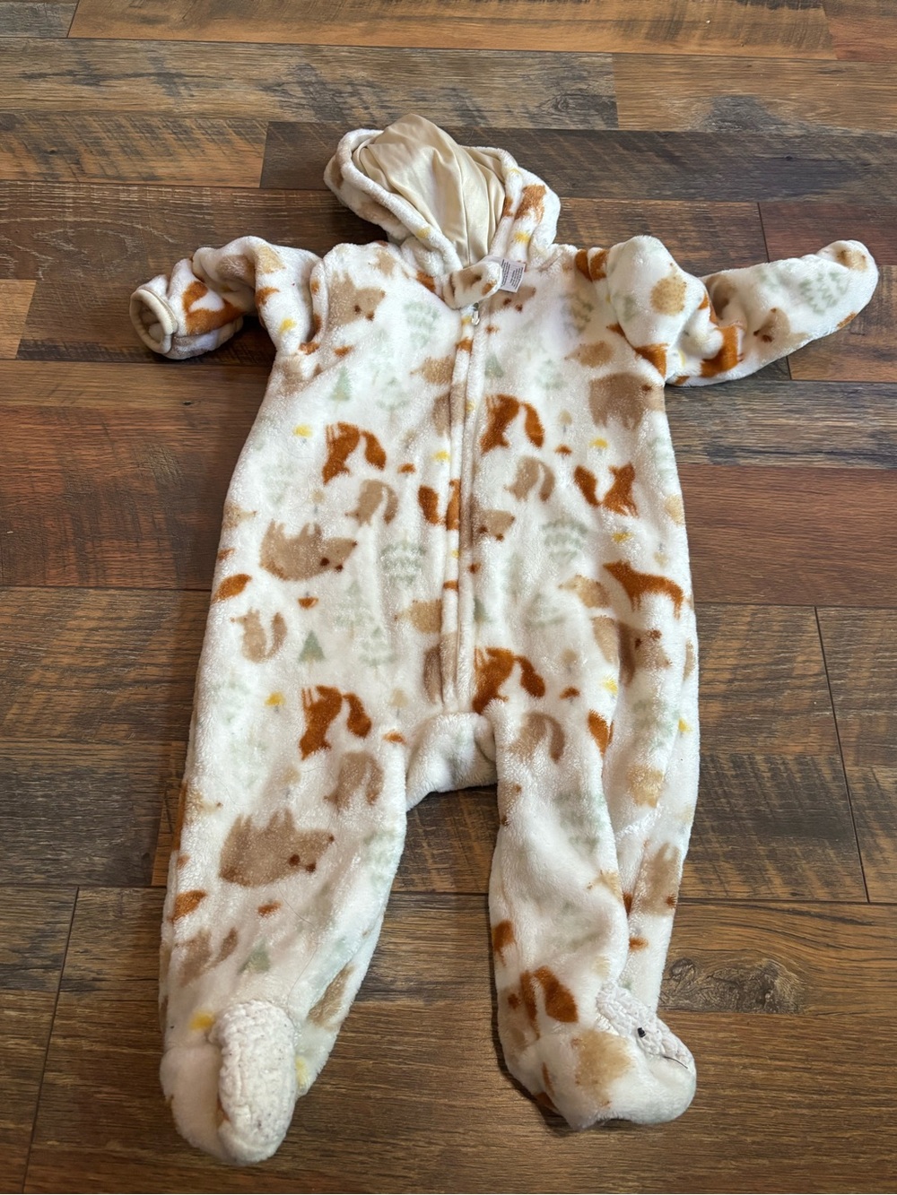 Chick Pea full zip hooded & Footed all in one 6-9 months